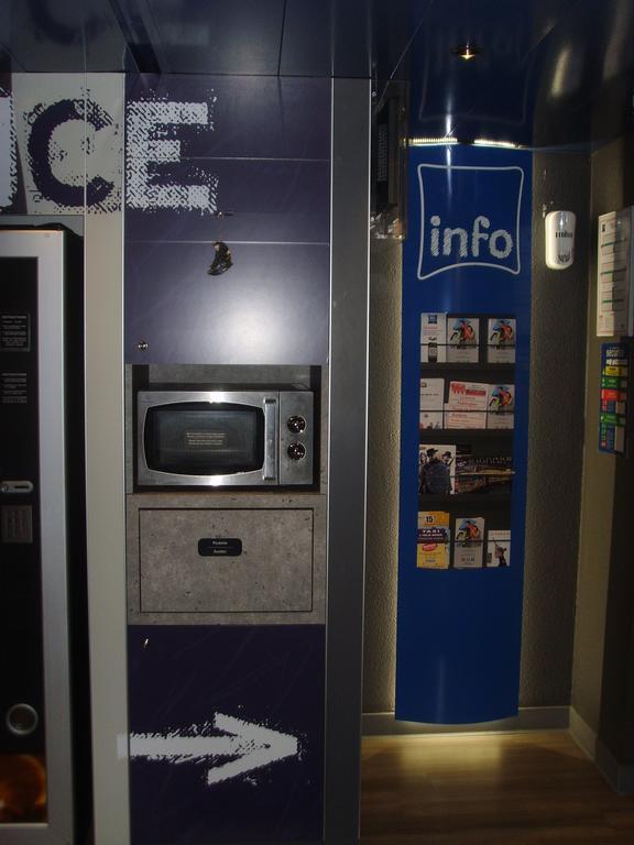 ibis budget L'Isle Adam Bagian luar foto