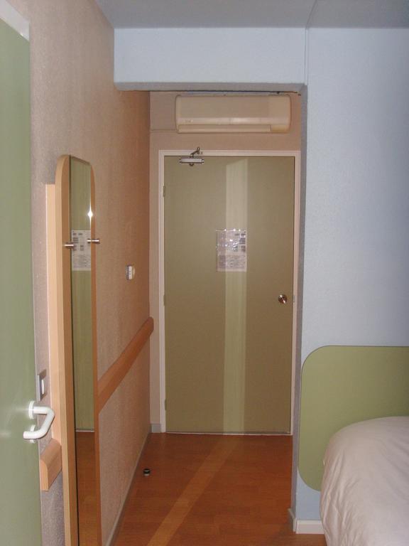 ibis budget L'Isle Adam Ruang foto