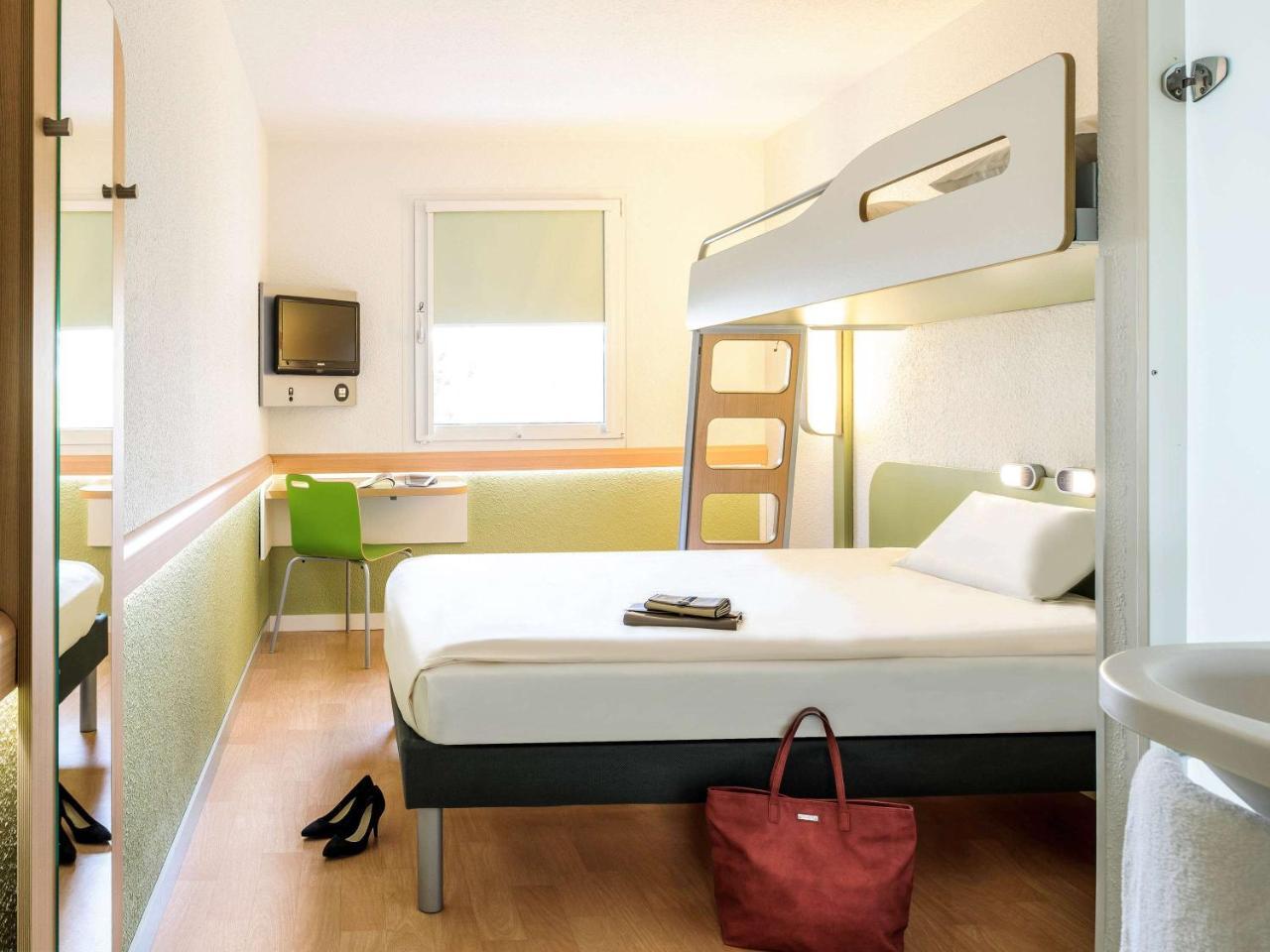 ibis budget L'Isle Adam Bagian luar foto