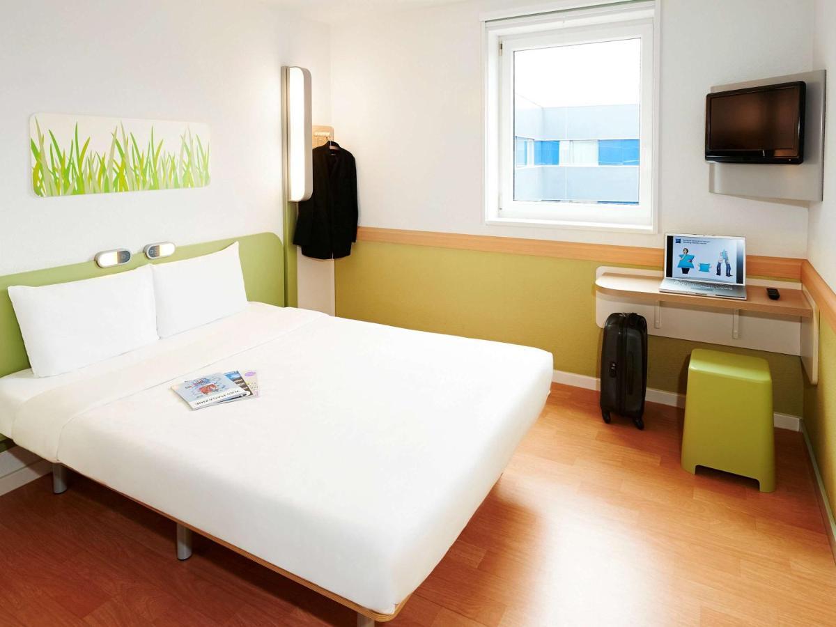 ibis budget L'Isle Adam Bagian luar foto